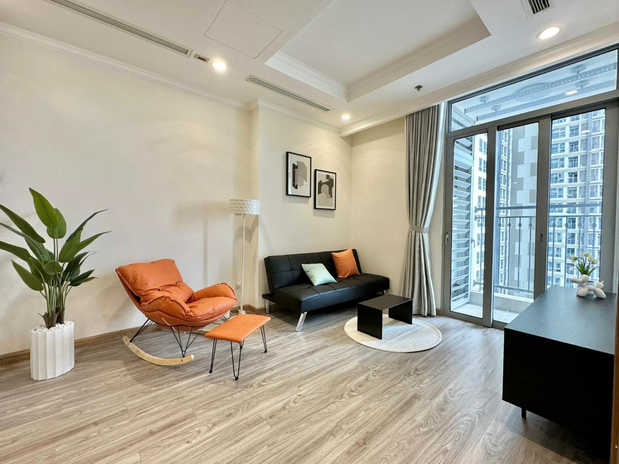Vinhomes Romantic * Ho Chi Minh City
