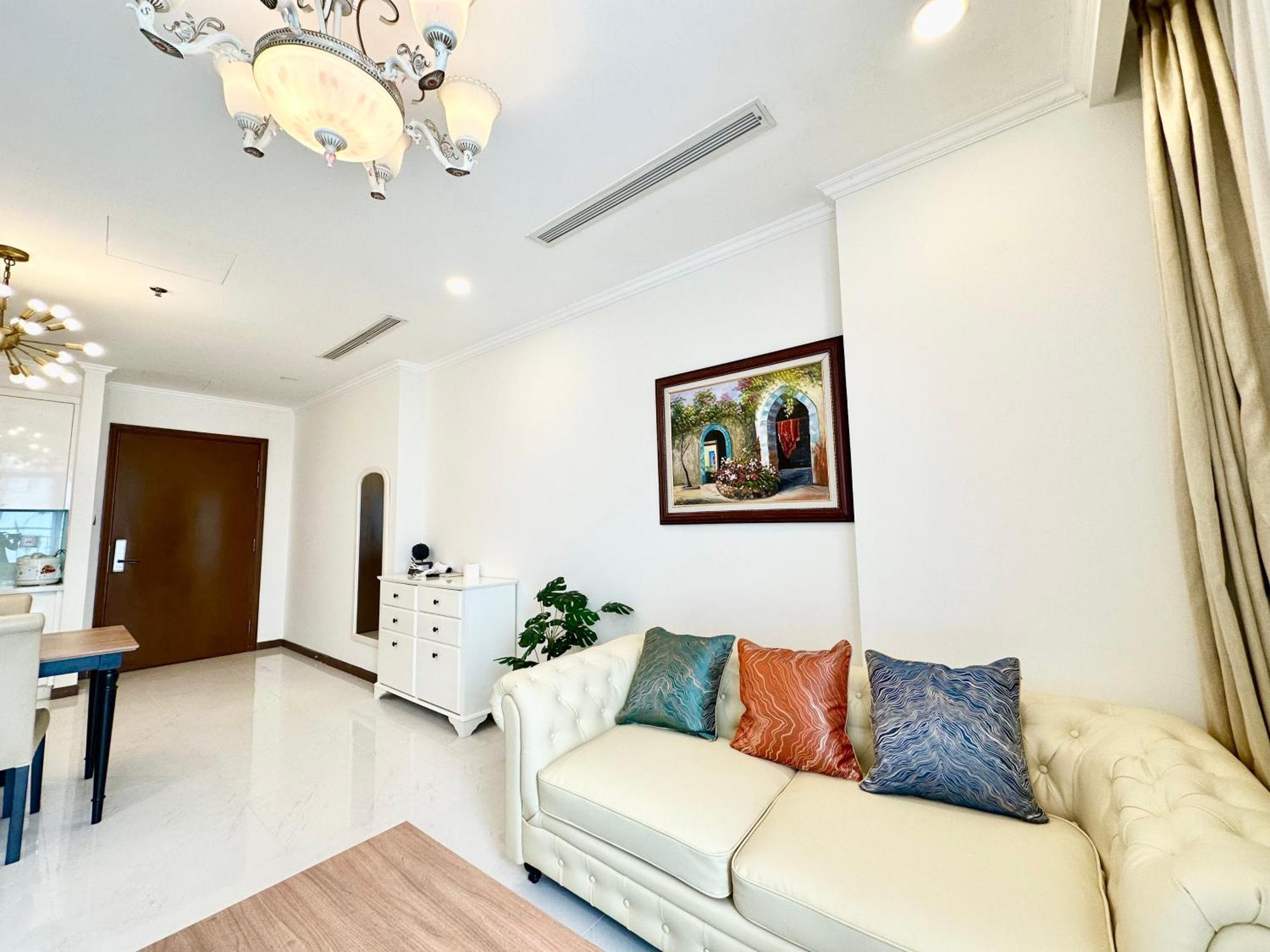 Vinhomes Romantic Apartment